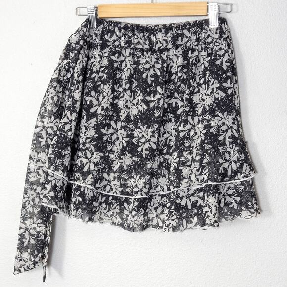 Lulus Floral Ruffle Wrap Skirt Black White Size M Romantic Garden Party NWT - Picture 2 of 7